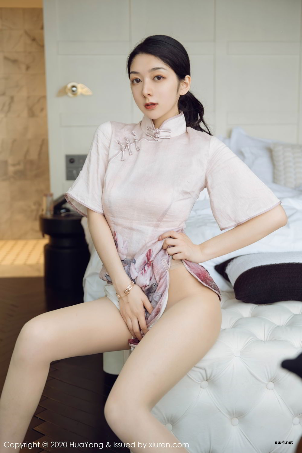 [HuaYang] 2020.09.07 VOL.285 Angela小热巴-丝袜室