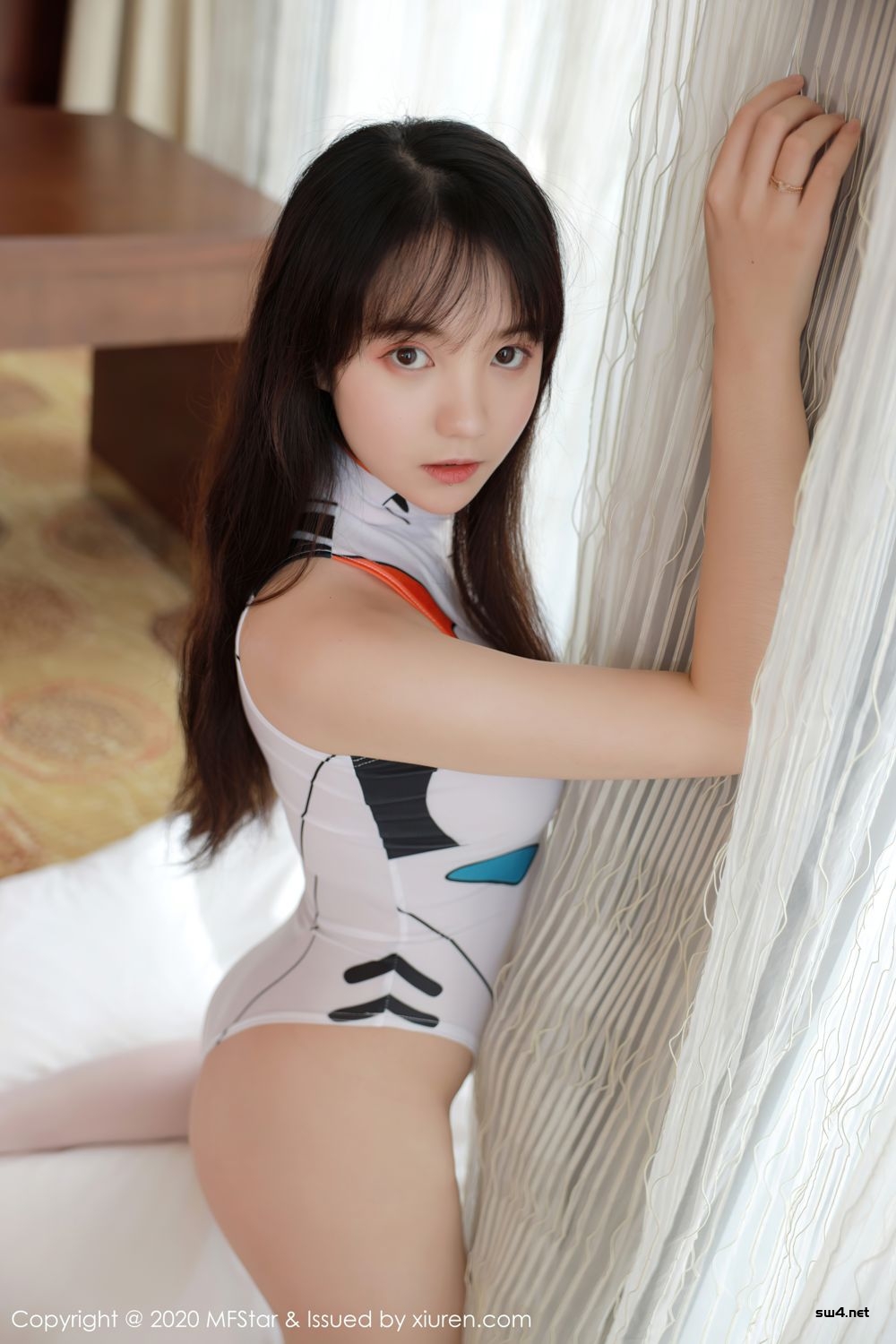 [MFStar] 2020.09.18 VOL.389 揉揉肉肉-丝袜室