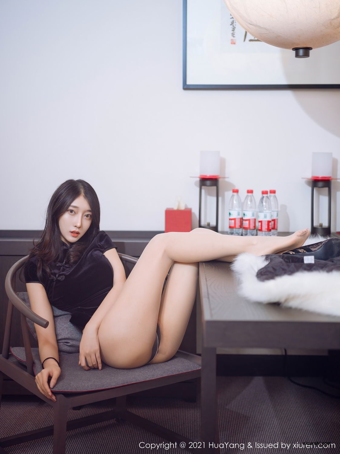 [HuaYang] 2021.01.15 VOL.353 玥儿玥er-丝袜室